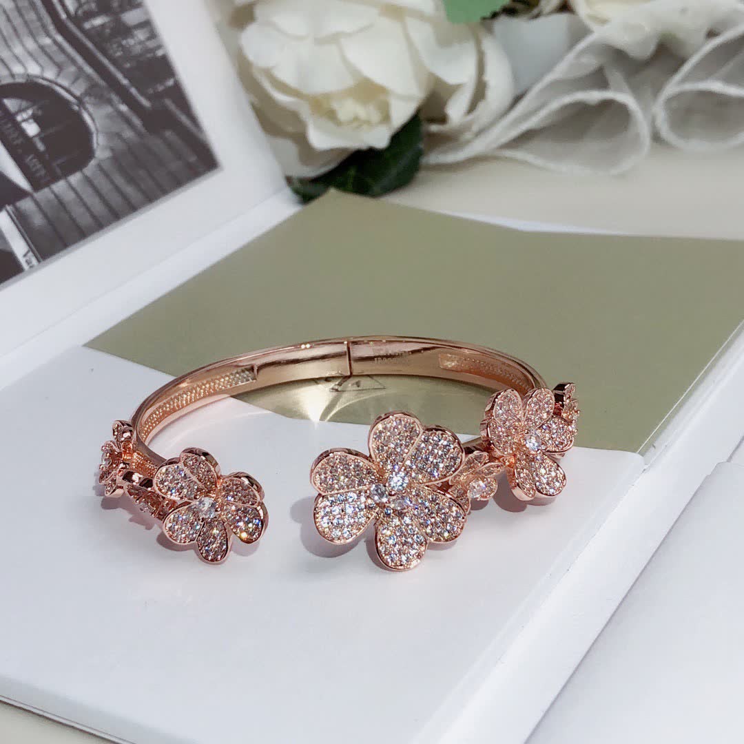 Van Cleef & Arpels Camellia Diamond Bracelet